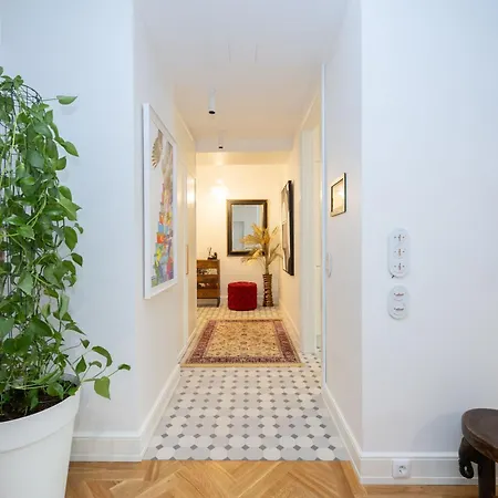 Apartamento Ultra Luxury, 140m2, Sauna, Walk-in Wardrobe, Office *
