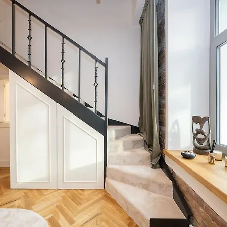 Ultra Luxury, 140m2, Sauna, Walk-in Wardrobe, Office Apartment *